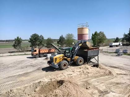 piach z transportem na budowę