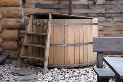 drewniane balie kąpielowe