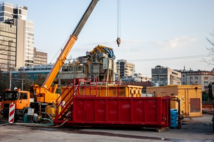 rozładunek kontenerów