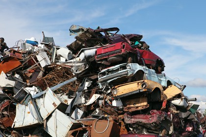 Recykling  złomu samochodowego