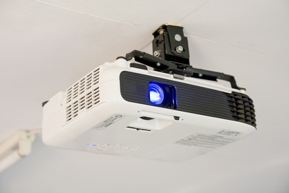 projektor multifunkcyjny