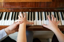 nauka gry na instrumentach klawiszowych