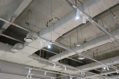 montaż oświetlenia