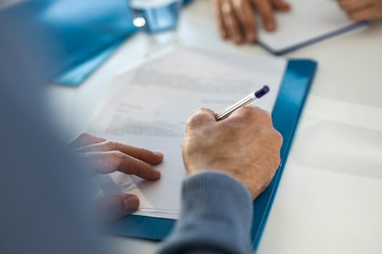 opiniowanie kontraktów