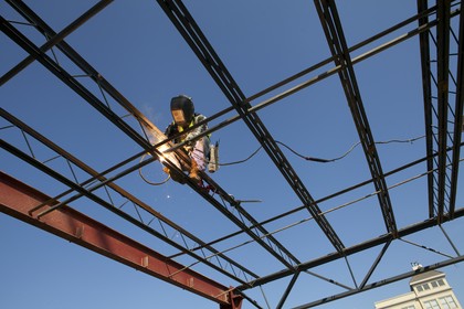 demontaż konstrukcji stalowych