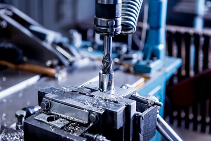 Gaszenie obrabiarek CNC