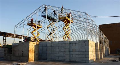 niestandardowe hale namiotowe