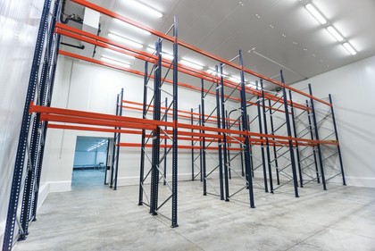 montaż regałów magazynowych